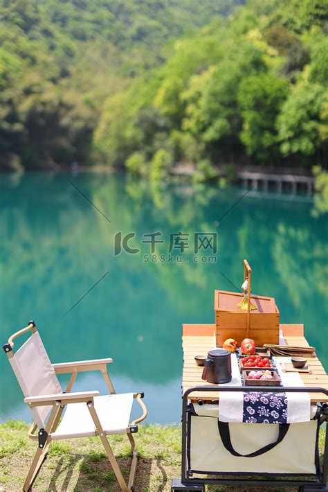 《破茧成蝶》微短剧封面海报